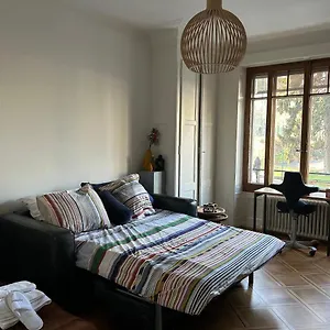 Double Bedroom & Kitchen - Perle Du Lac, Privatunterkunft Genf