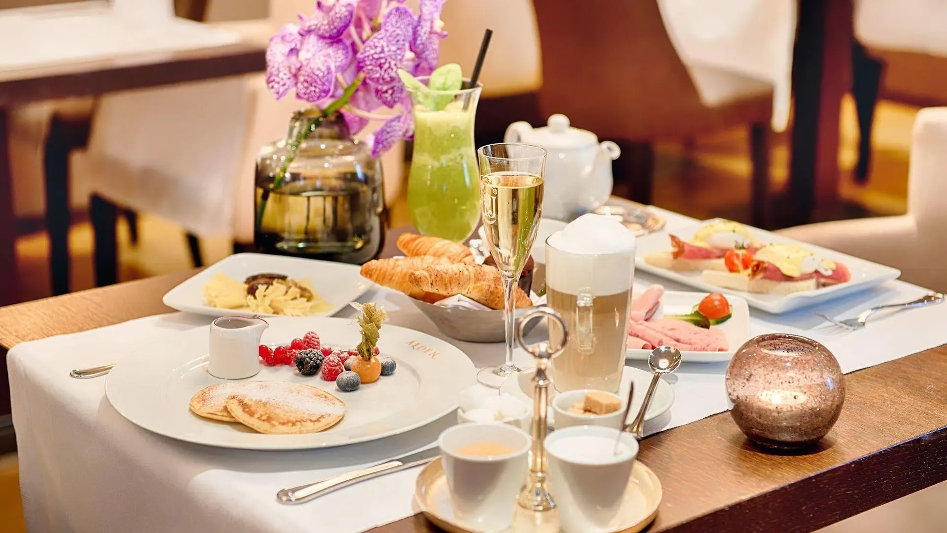 Alden Suite Hotel Splügenschloss Zürich
